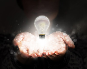 张怡宁和邓亚萍谁更厉害？