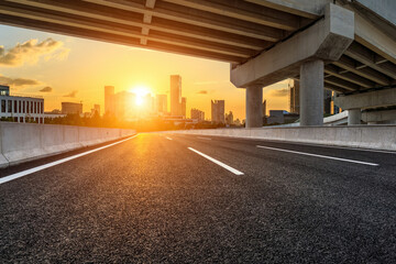 乒乓球国家队的陪练都是什么水平？